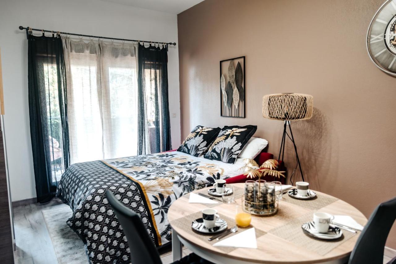 Uzès Appartement Moderne Central Avec Piscine, Garage Prive Et Terrasse Sud מראה חיצוני תמונה
