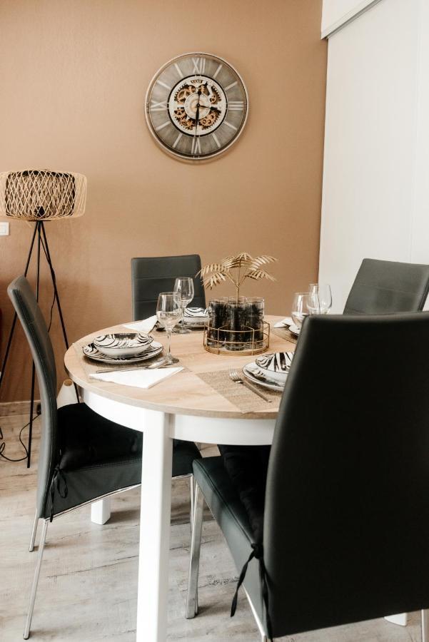 Uzès Appartement Moderne Central Avec Piscine, Garage Prive Et Terrasse Sud מראה חיצוני תמונה